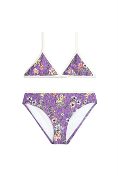 Bikini Courtney