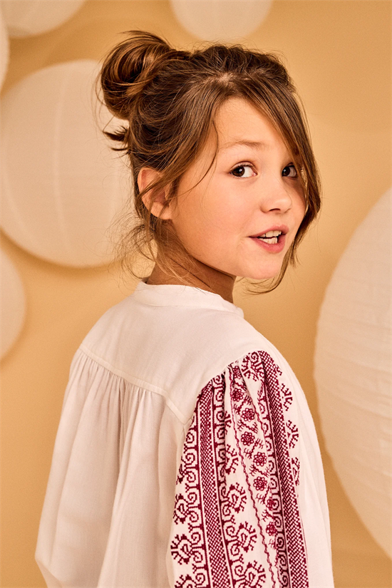 Blus Sinja