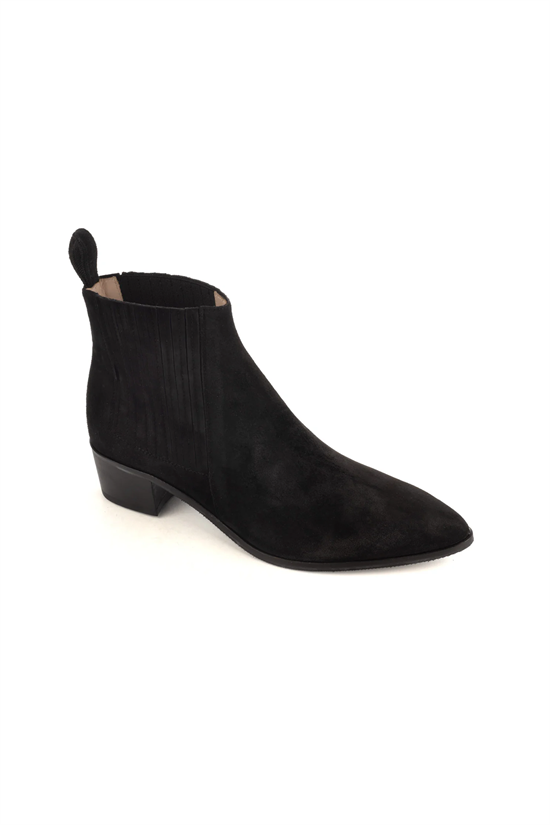Boot Pointed