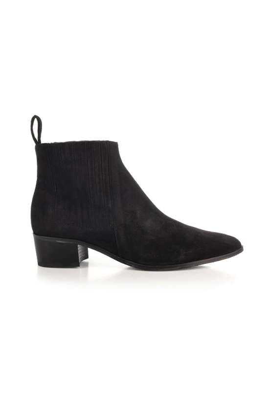 Boot Pointed