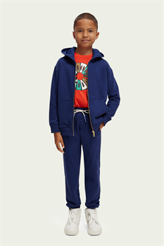 Sweatpant Logo