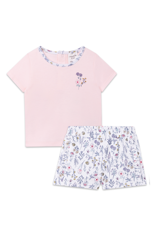 T-shirt + Shorts