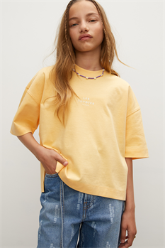 T-shirt Avelyn (Gul)
